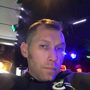 Meet your Posher, Zach